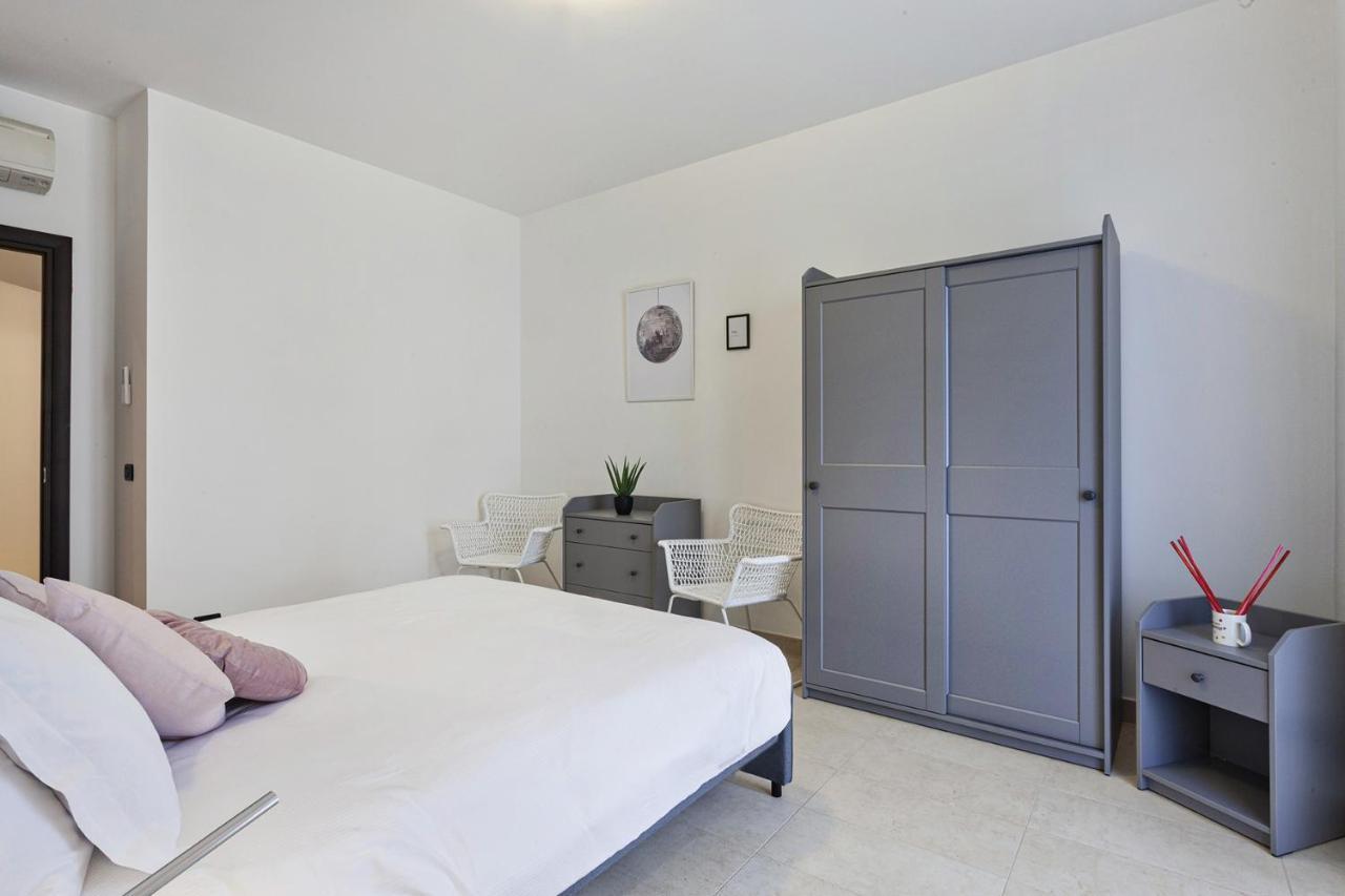 Shelley Apartments By Wonderful Italy Genova Esterno foto